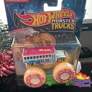 Monster Trucks Ice Cream Van Toy - Pink and Green